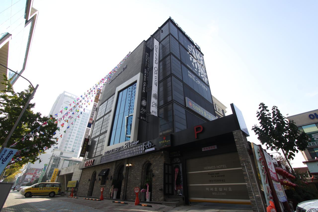 February Hotel Hwanggeum Daegu Exteriör bild