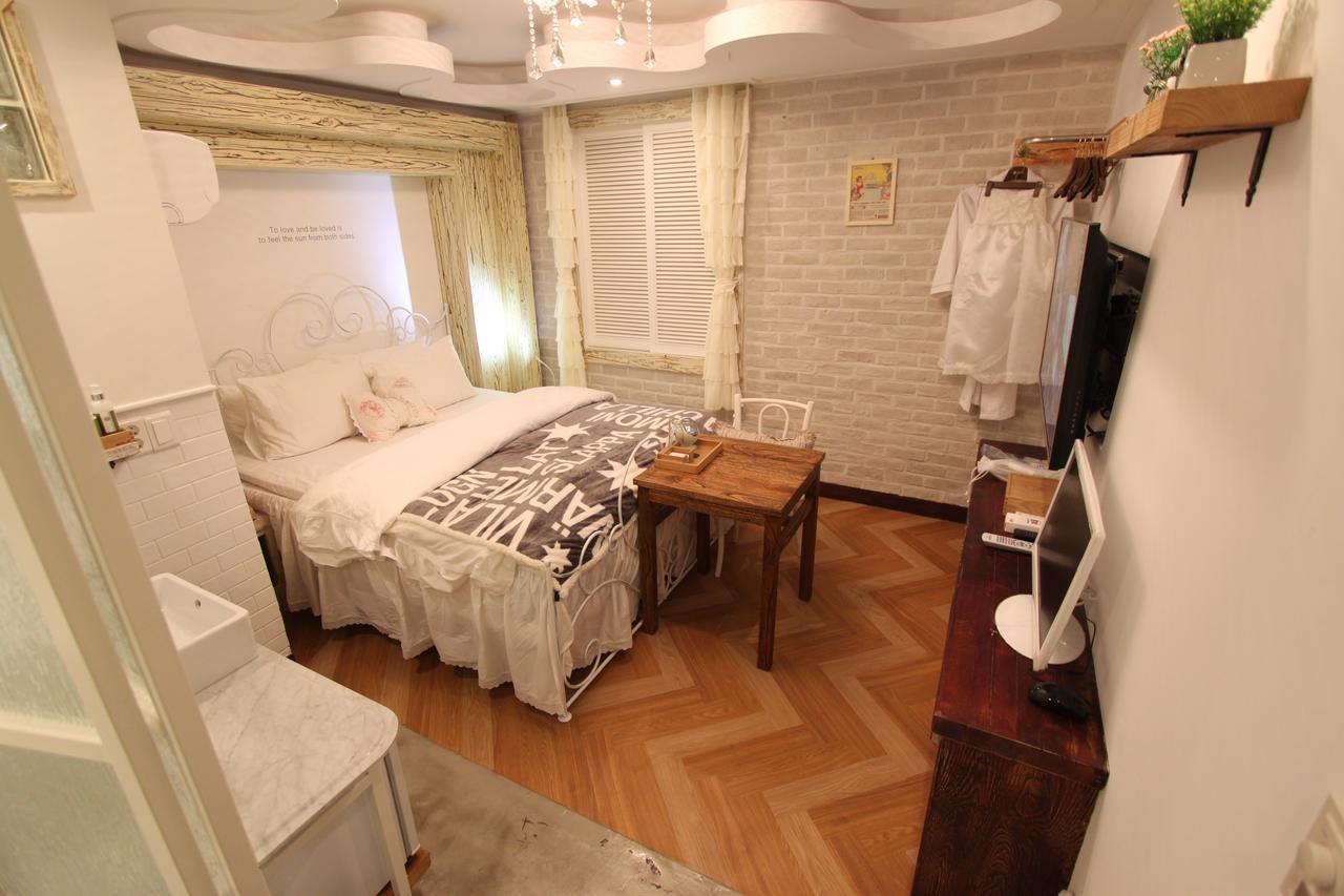 February Hotel Hwanggeum Daegu Exteriör bild