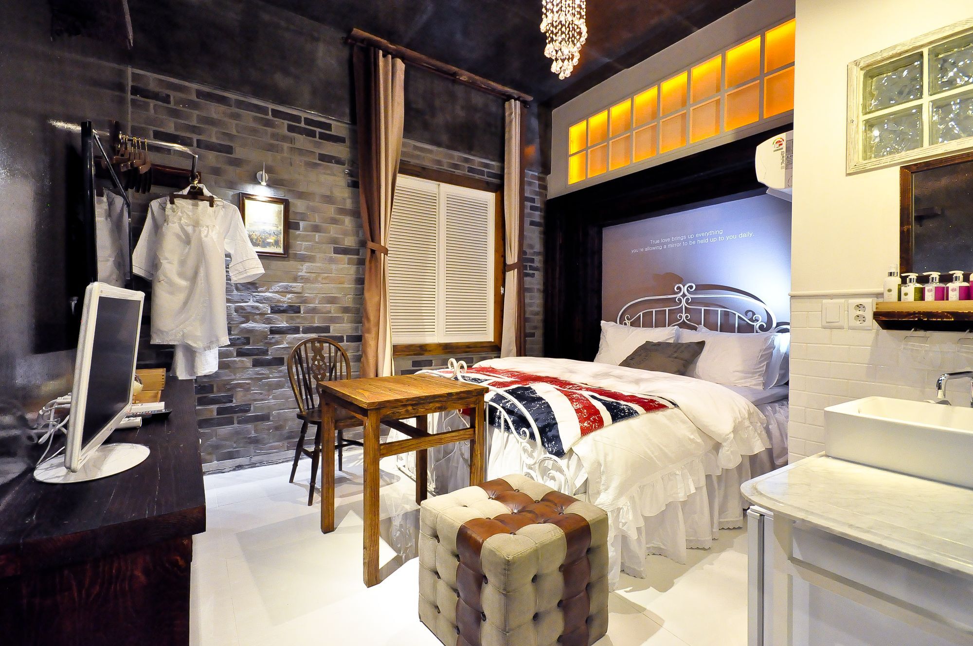February Hotel Hwanggeum Daegu Exteriör bild