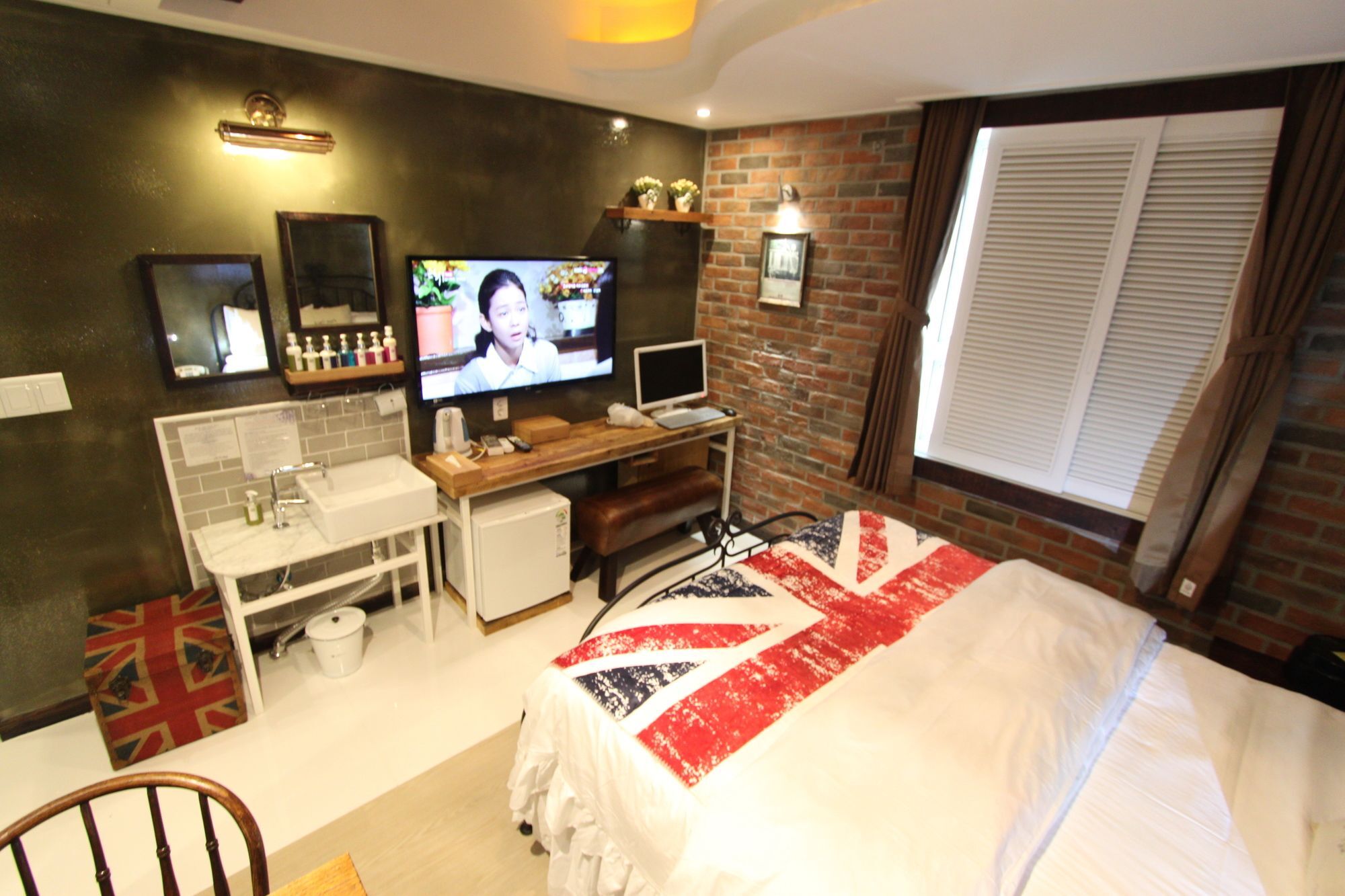 February Hotel Hwanggeum Daegu Exteriör bild